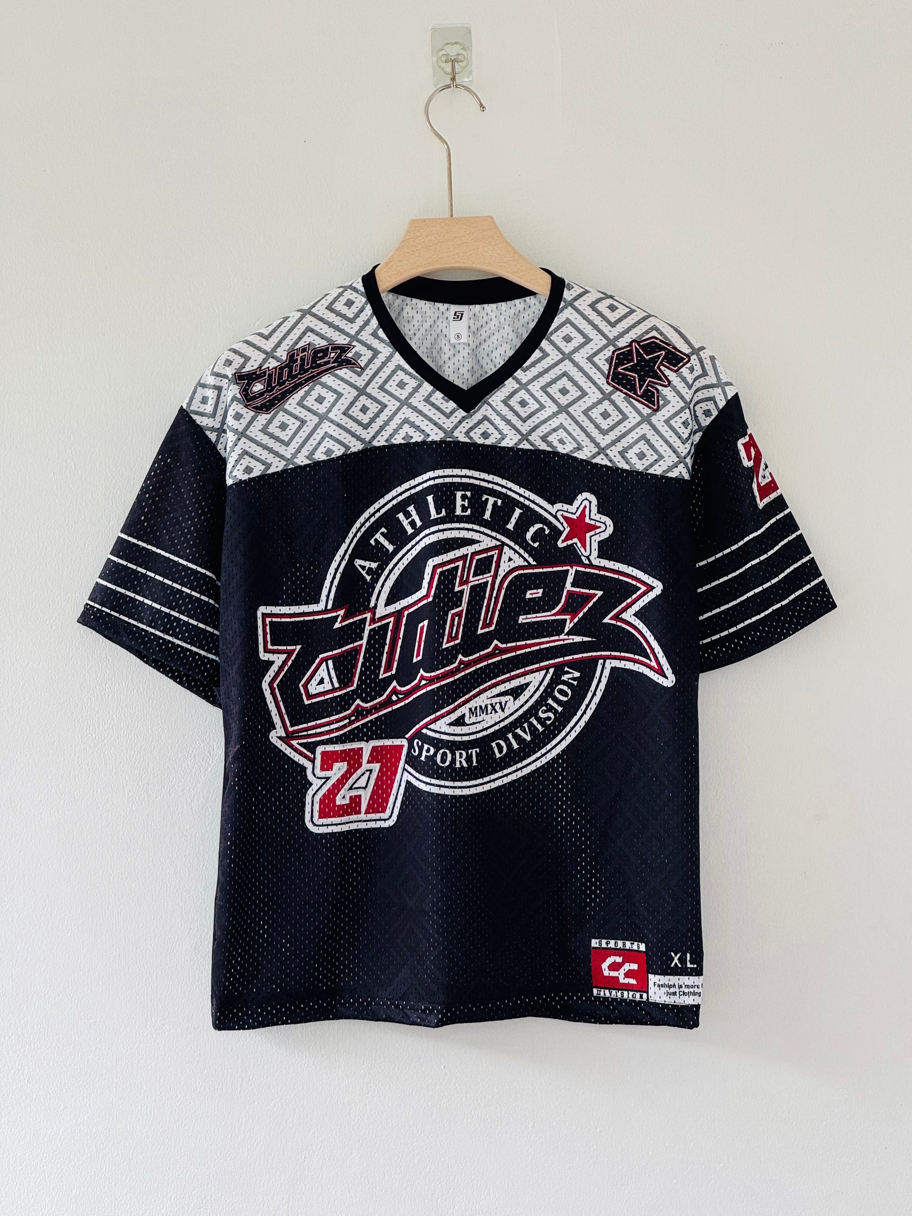 Beyond Convention – Five Sleeve T-Shirt in HoleFabric Material